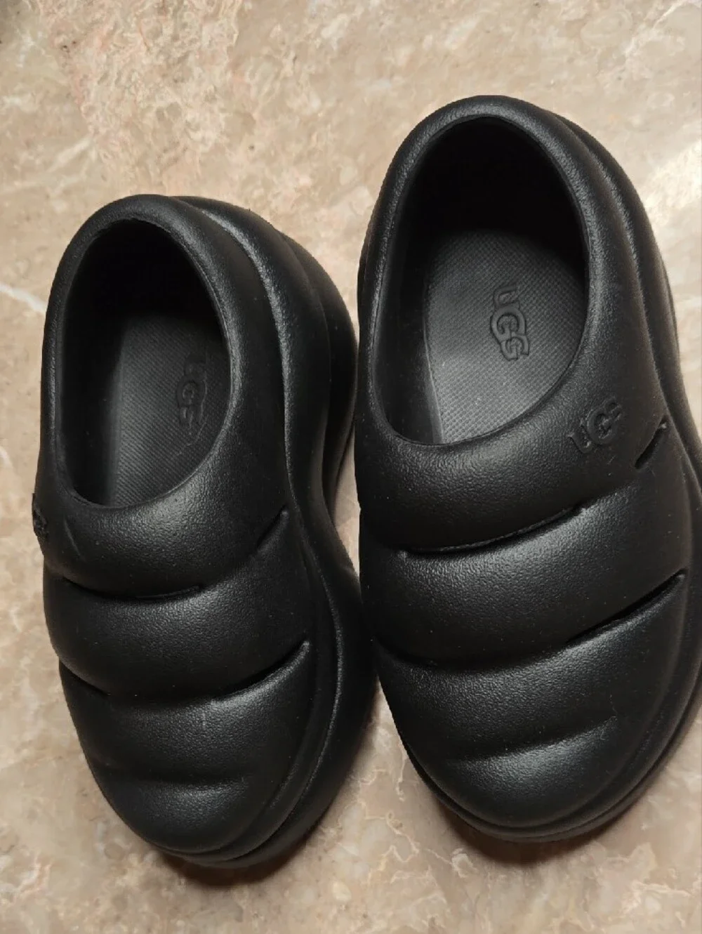 UGG soft slip